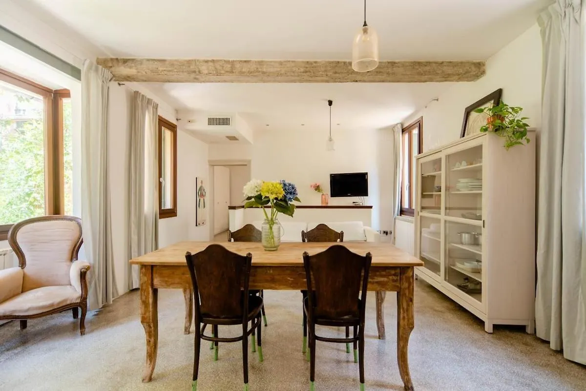 Apartment Melusina Homes Venice Historical Center